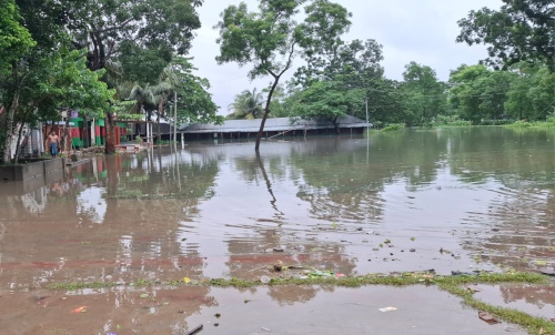 নাঙ্গলকোটের ইসলামপুর উচ্চ বিদ্যালয় বন্যায় প্লাবিত