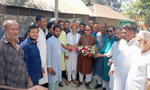 নাঙ্গলকোটে নজির আহমেদ ভূঁইয়ার আগমন উপলক্ষে নেতাকর্মীদের মোটর শোভাযাত্রা ও ফুলেল সংবর্ধনা 
