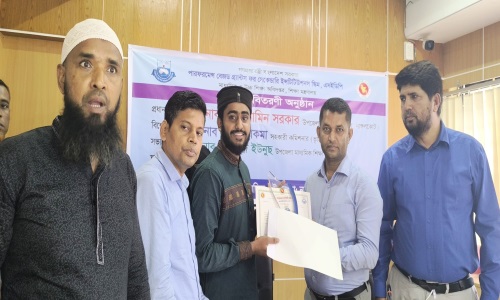 নাঙ্গলকোটে কৃতি শিক্ষার্থী সংবর্ধনা 