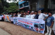 নাঙ্গলকোটে ইউপি সদস্য আলাউদ্দিন হত্যাকারীদের ফাঁসির দাবিতে কুমিল্লা প্রেসক্লাবে মানববন্ধন