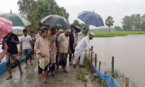 নাঙ্গলকোটে নিজ গ্রামের রাস্তাঘাট পরিদর্শন করেন জামায়াত প্রার্থী ইয়াছিন আরাফাত