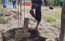 পেরিয়ায় বাড়ি নির্মাণে ২০লাখ টাকা চাঁদা দাবি, প্রতিবাদ করায় নির্মাণাধীন স্থাপনা ভাংচুর