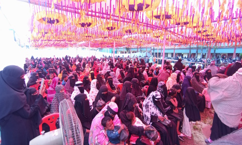 ঢালুয়ায় জামায়াতের সমাবেশে নারীদের ঢল 