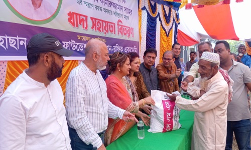 নাঙ্গলকোটে বয়স্ক অসহায় দরিদ্রদের খাদ্য সহায়তা প্রদান