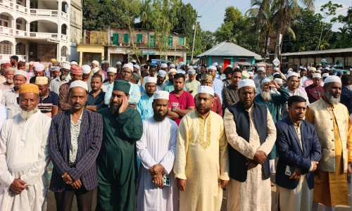 নাঙ্গলকোটে প্রবীণ সাংবাদিক দ্বীন মোহাম্মদের জানাযা ও দাফন সম্পন্ন