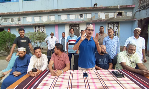 নাঙ্গলকোটে রফিকুজ্জামান খানের মাগফিরাত কামনায় ইফতার মাহফিল ও সাড়ে ৩শ’ পরিবারে উপহার বিতরণ